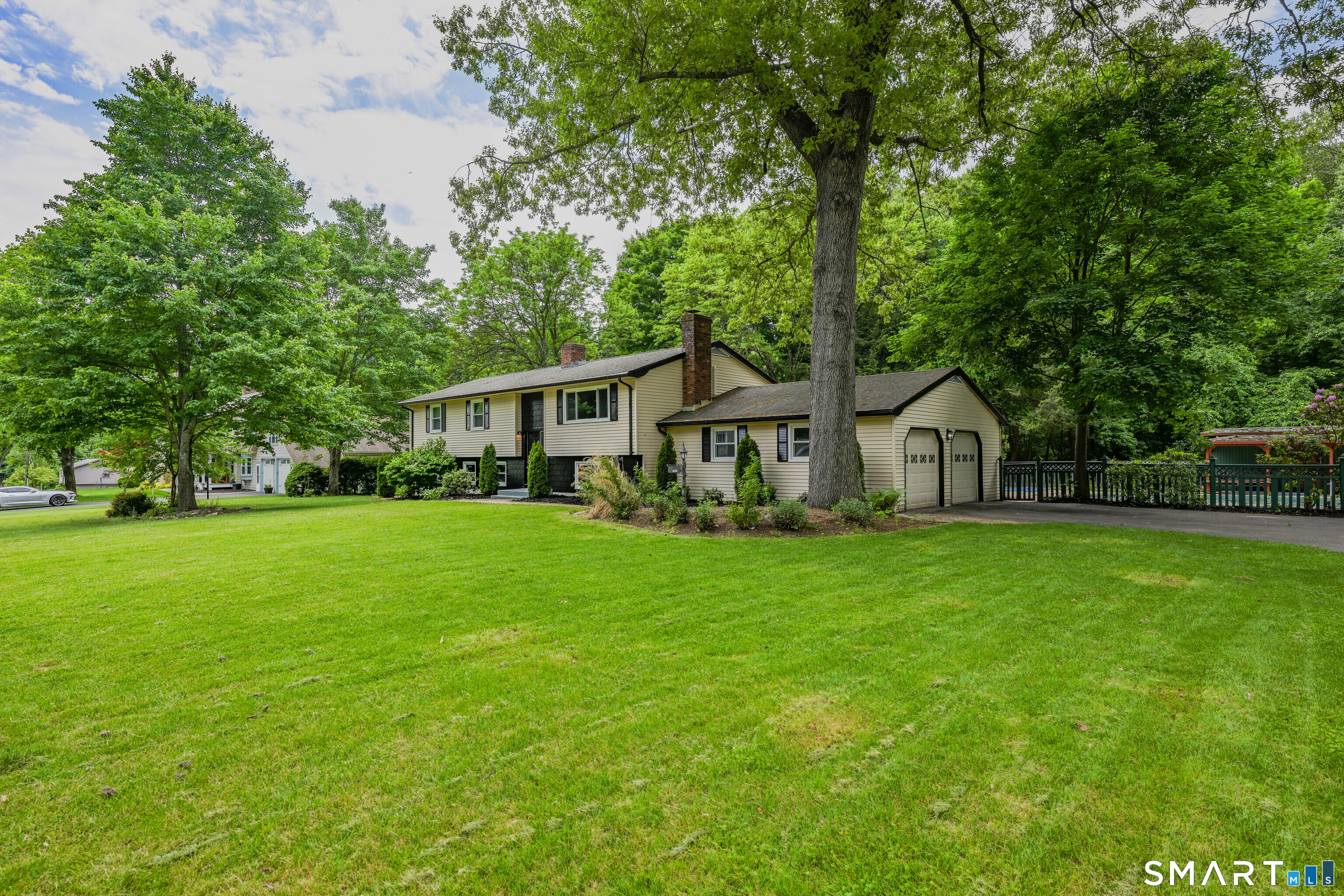 31 Hollow Brook Road Windsor CT 06095