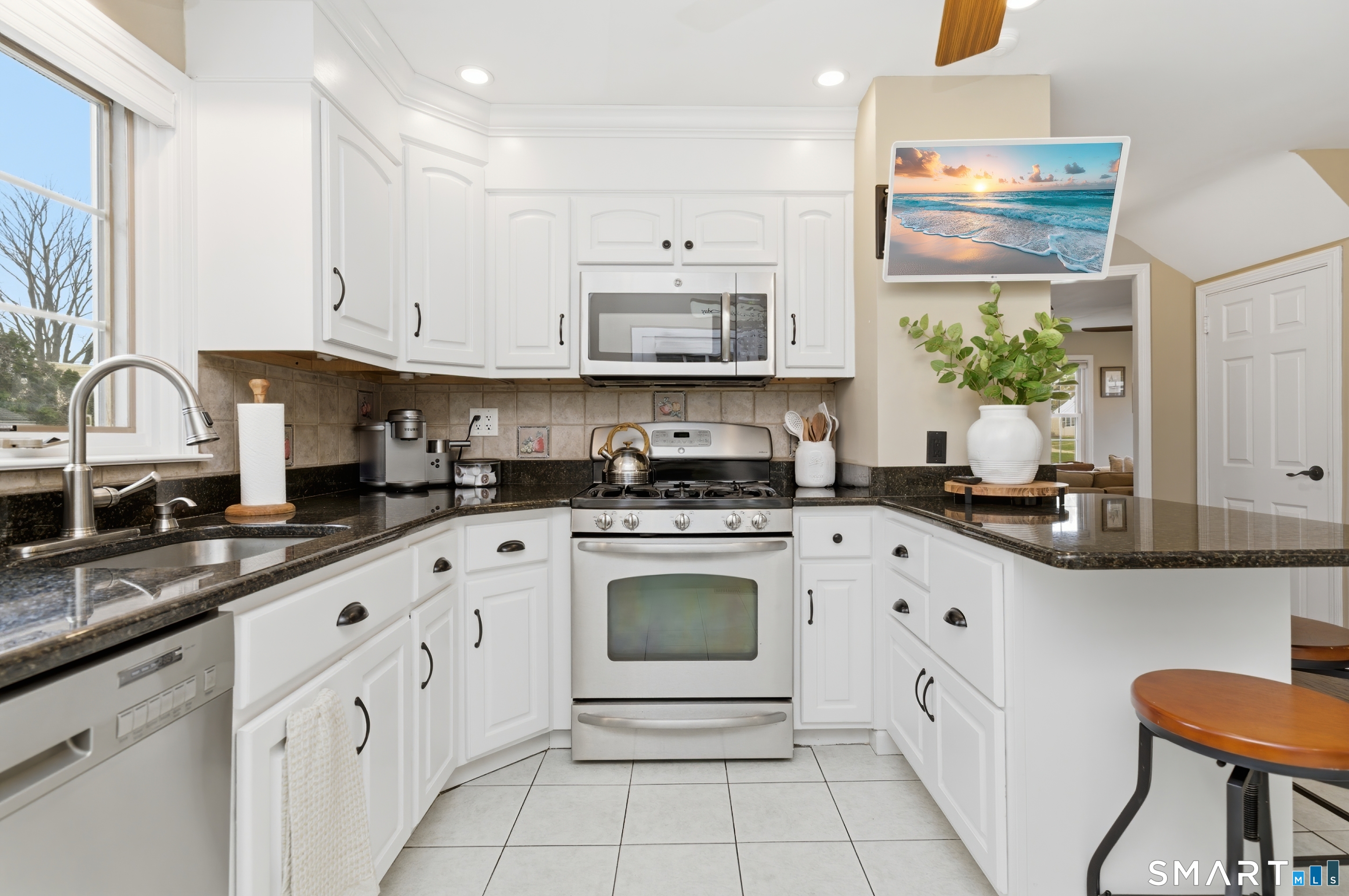 37 Dogwood Place Milford CT 06460