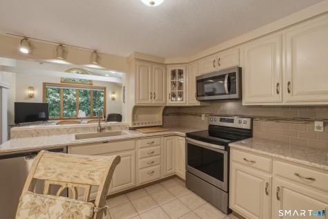 145 Peddlers Road Guilford CT 06437