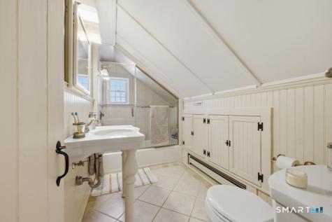 402 Boston Street Guilford CT 06437