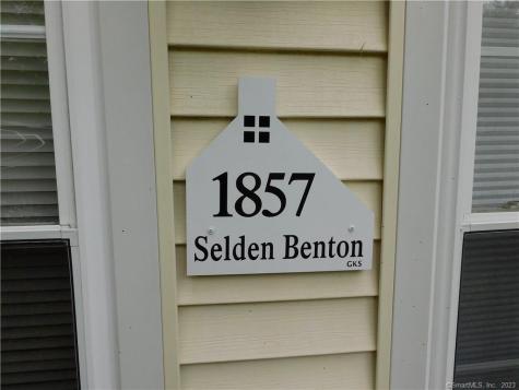 402 Boston Street Guilford CT 06437