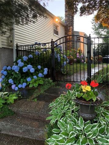 402 Boston Street Guilford CT 06437