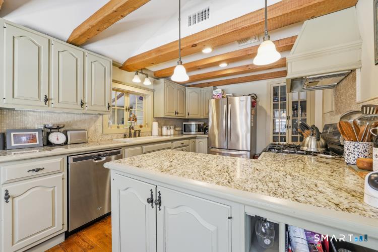 402 Boston Street Guilford CT 06437