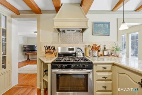 402 Boston Street Guilford CT 06437