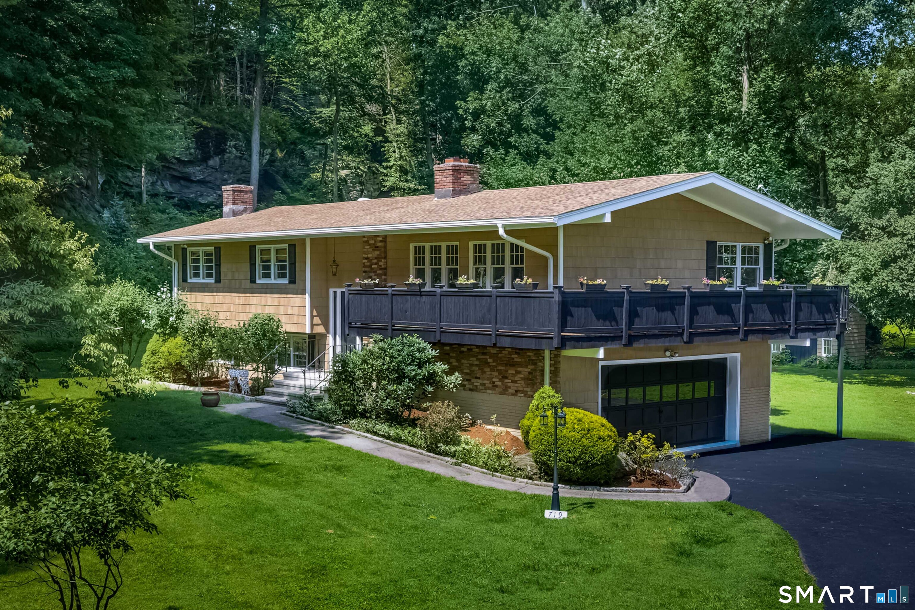 719 Mountain Laurel Road Fairfield CT 06824