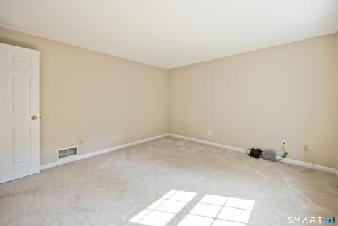 75 Meadow Brook Place Cheshire CT 06410