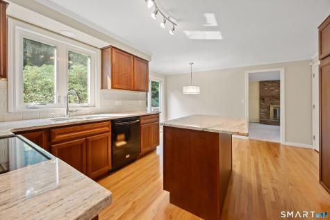 75 Meadow Brook Place Cheshire CT 06410