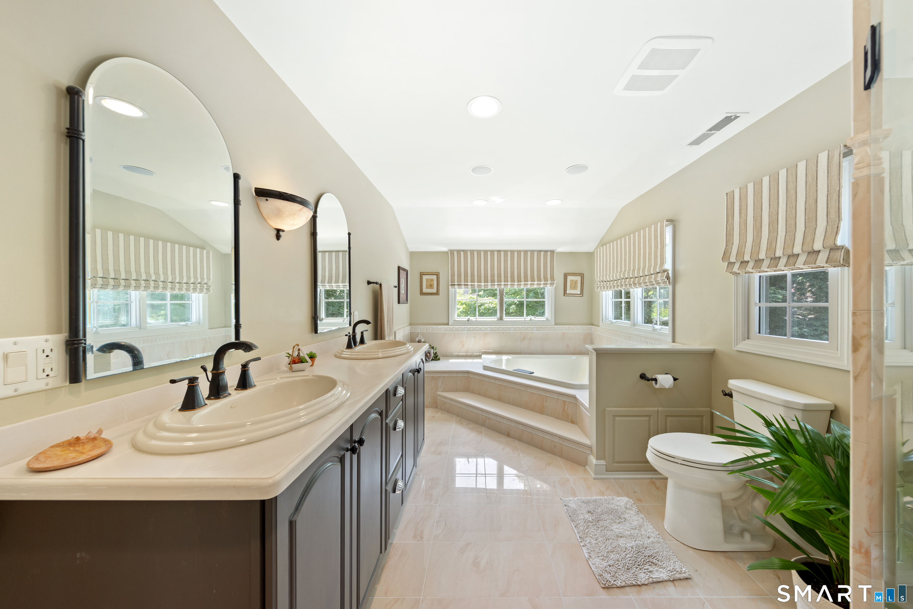 179 Lawrence Road Fairfield CT 06824