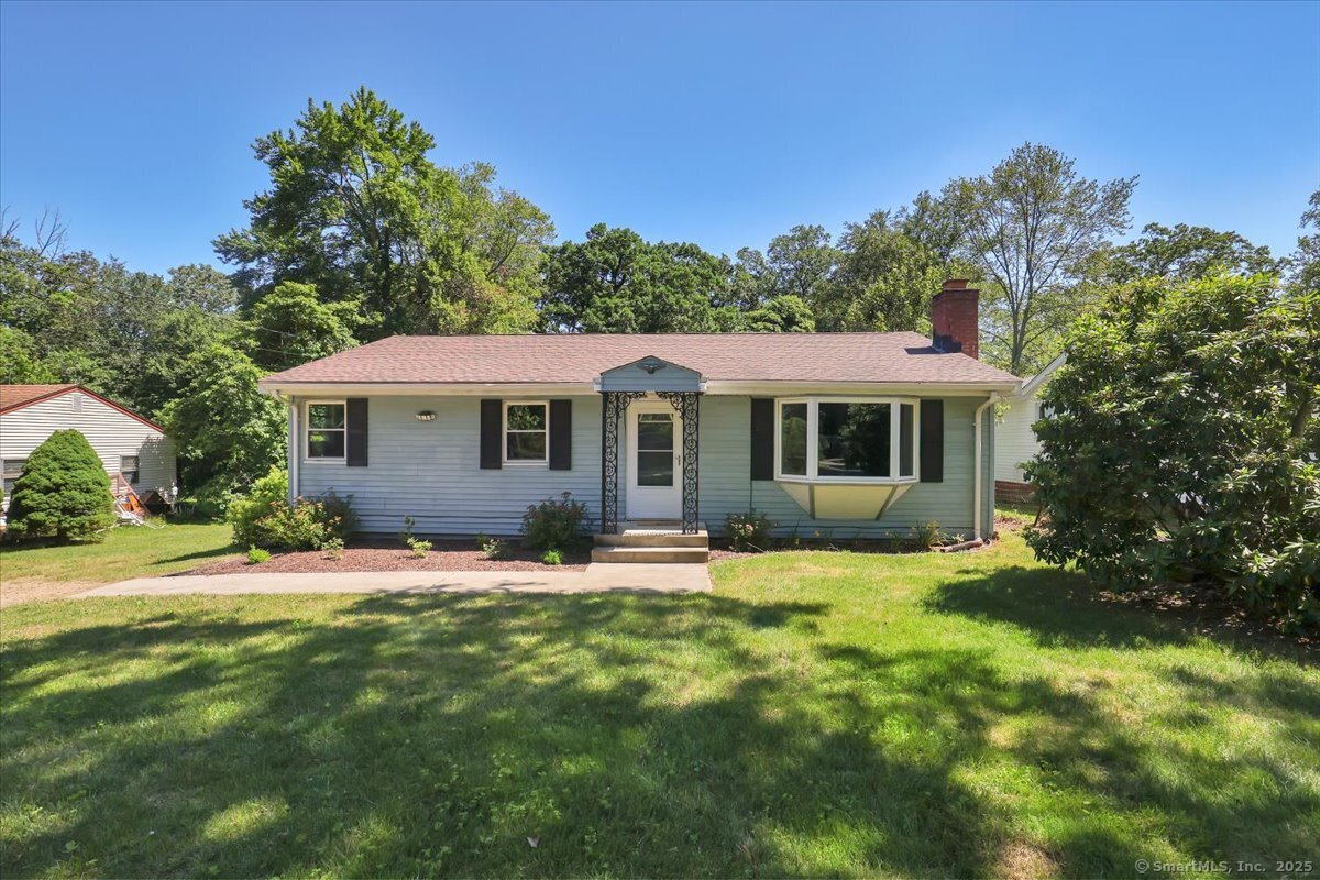 57 Lakeview Heights Lebanon CT 06249