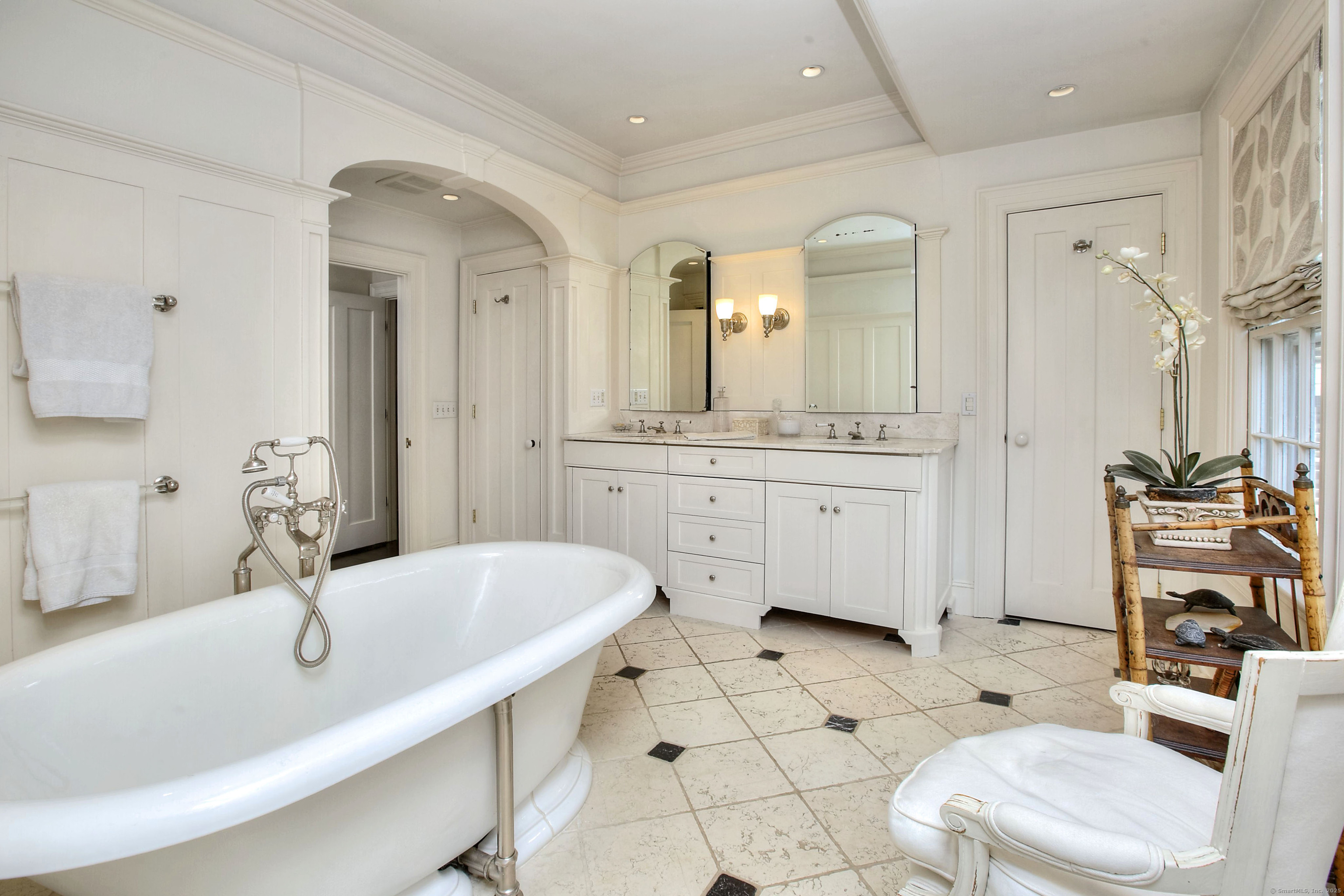 2683 Bronson Road Fairfield CT 06824