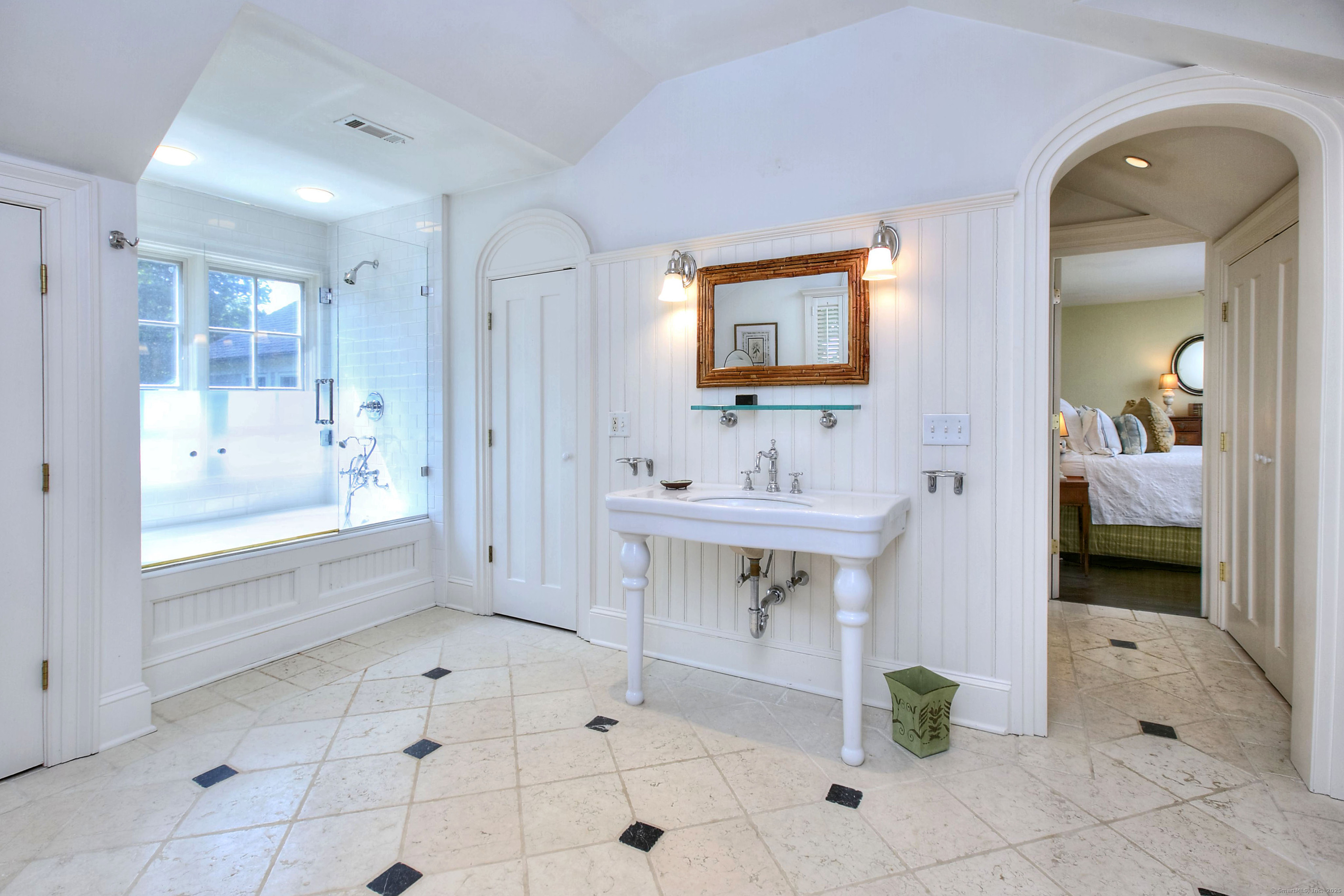 2683 Bronson Road Fairfield CT 06824
