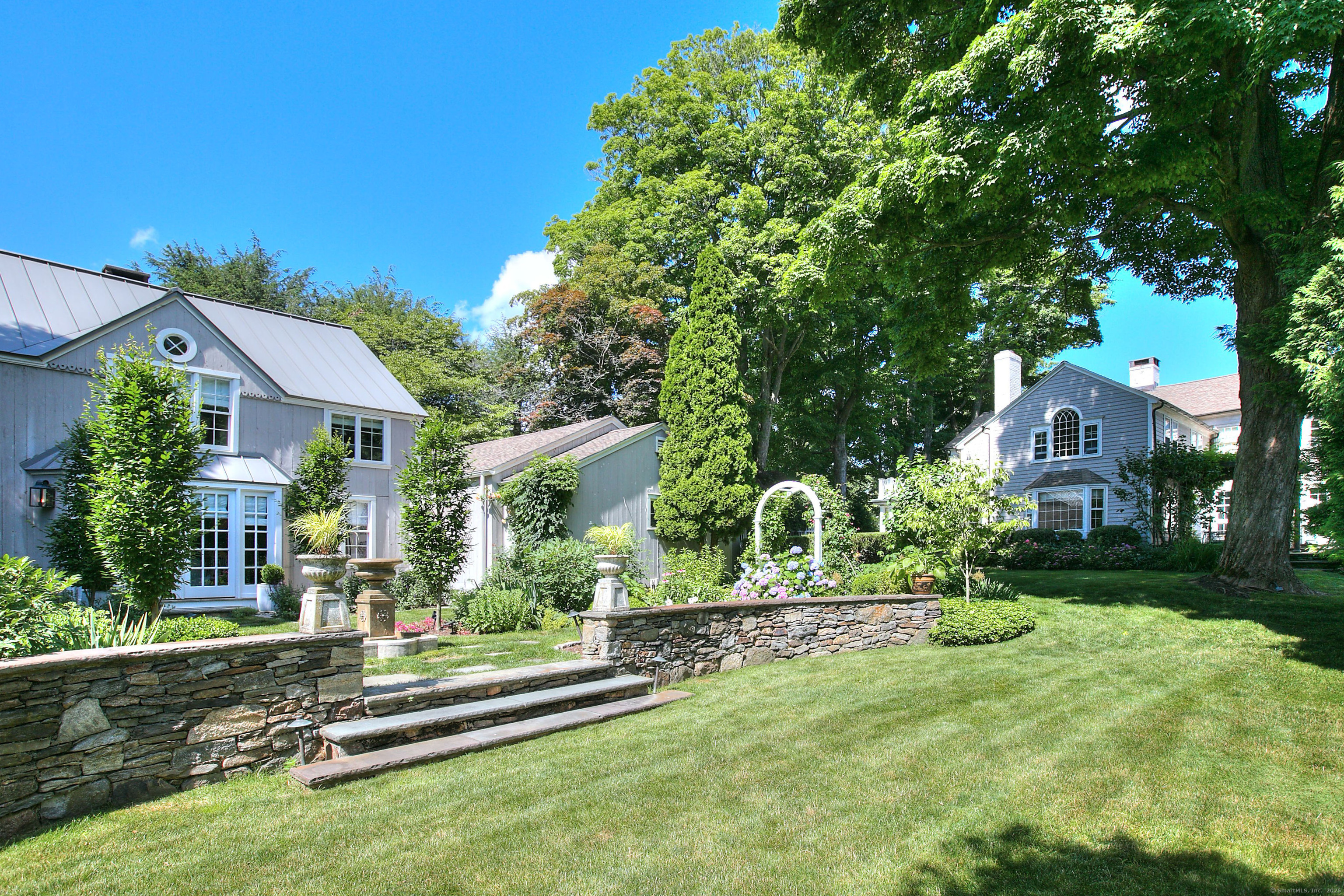 2683 Bronson Road Fairfield CT 06824