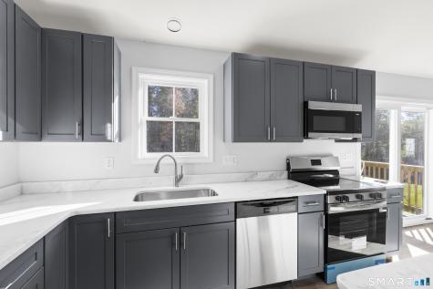 7 Leclair Road Thompson CT 06277