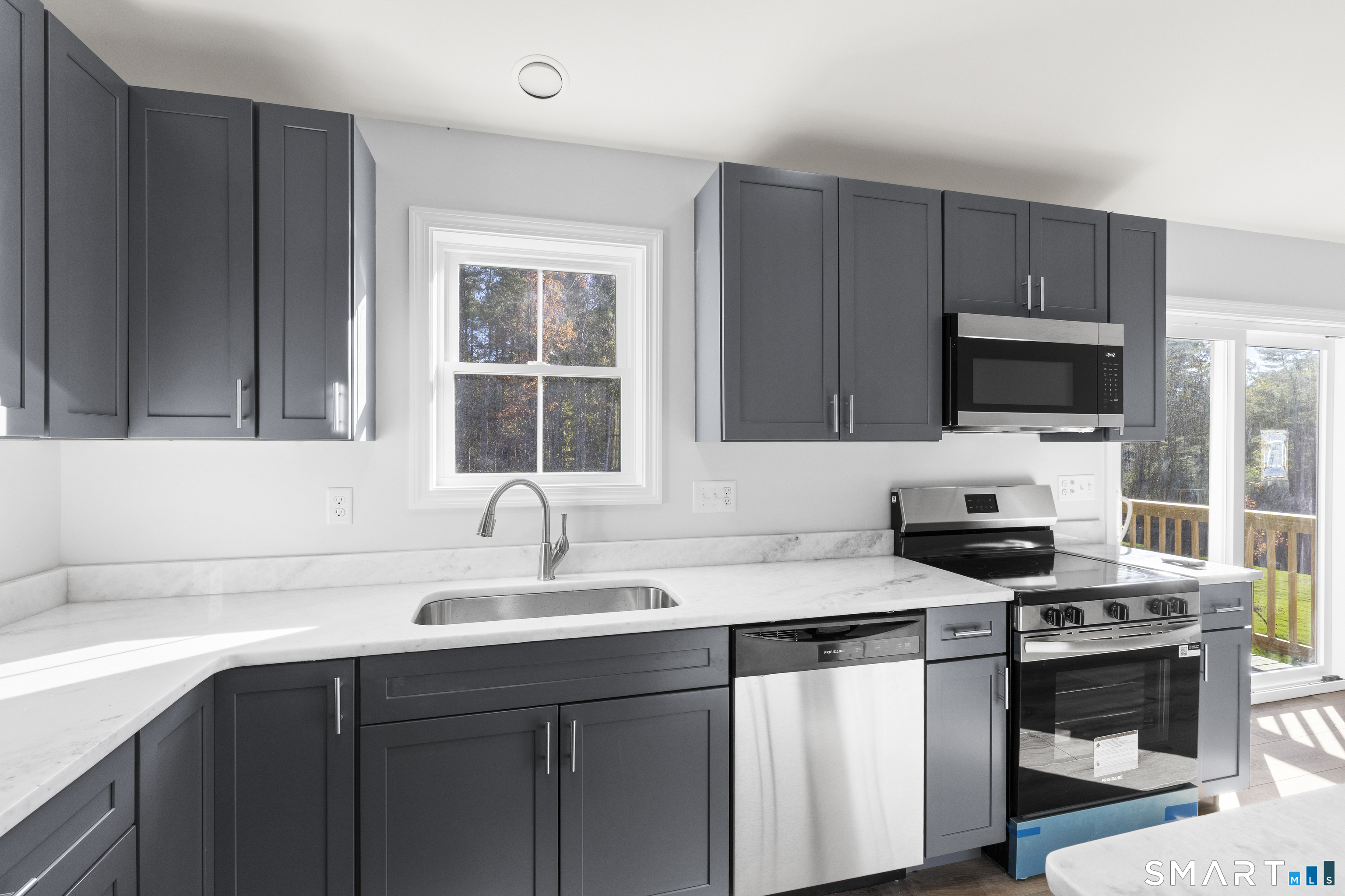 7 Leclair Road Thompson CT 06277