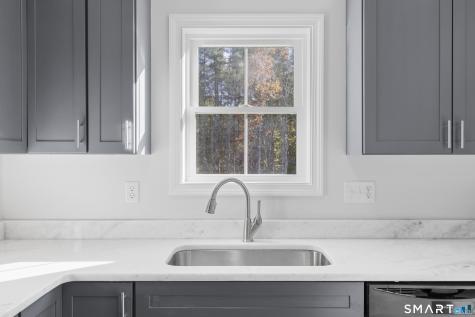 7 Leclair Road Thompson CT 06277