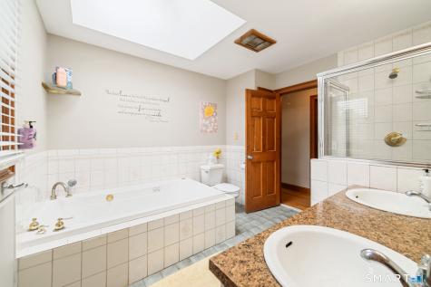 54 Overlook Avenue West Haven CT 06516