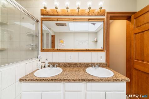 54 Overlook Avenue West Haven CT 06516