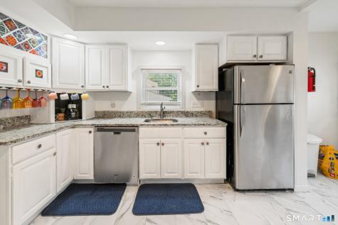 54 Overlook Avenue West Haven CT 06516