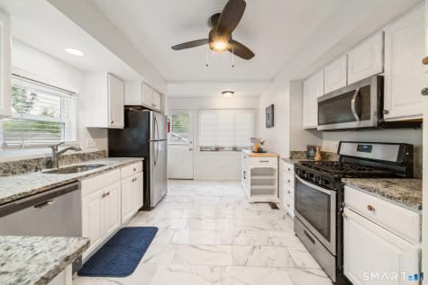 54 Overlook Avenue West Haven CT 06516