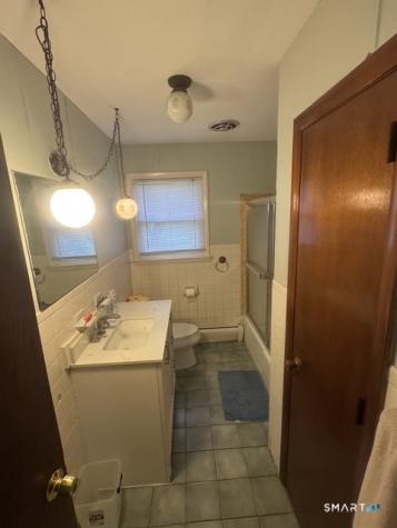 21 Northwood Street Enfield CT 06082