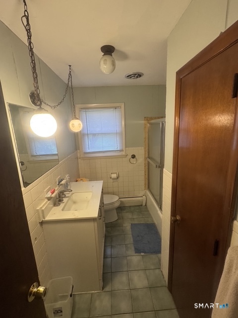 21 Northwood Street Enfield CT 06082