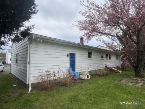 21 Northwood Street Enfield CT 06082
