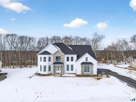 12 Pumpkin Grove East Lyme CT 06333