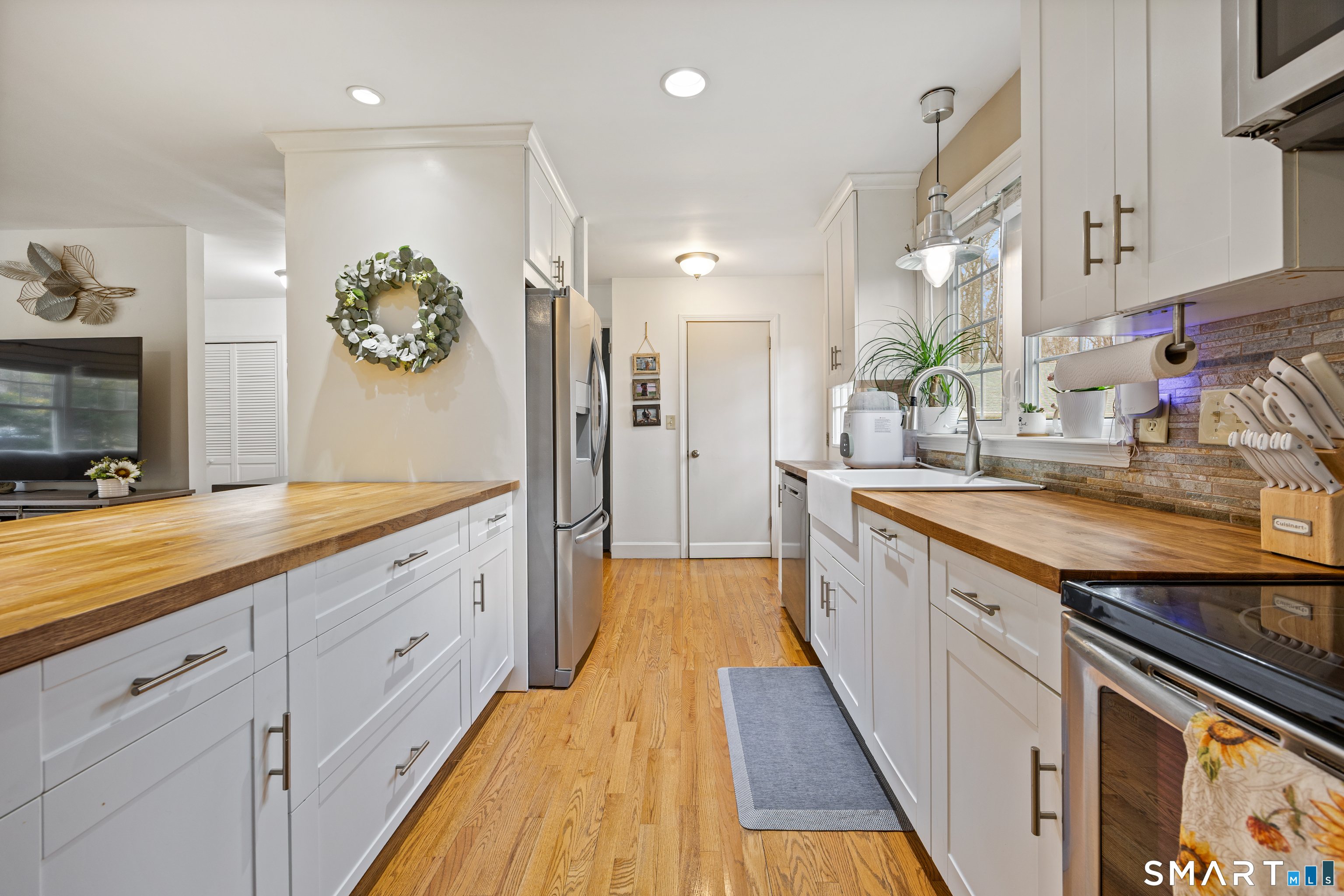 22 Beach Park Road Clinton CT 06413