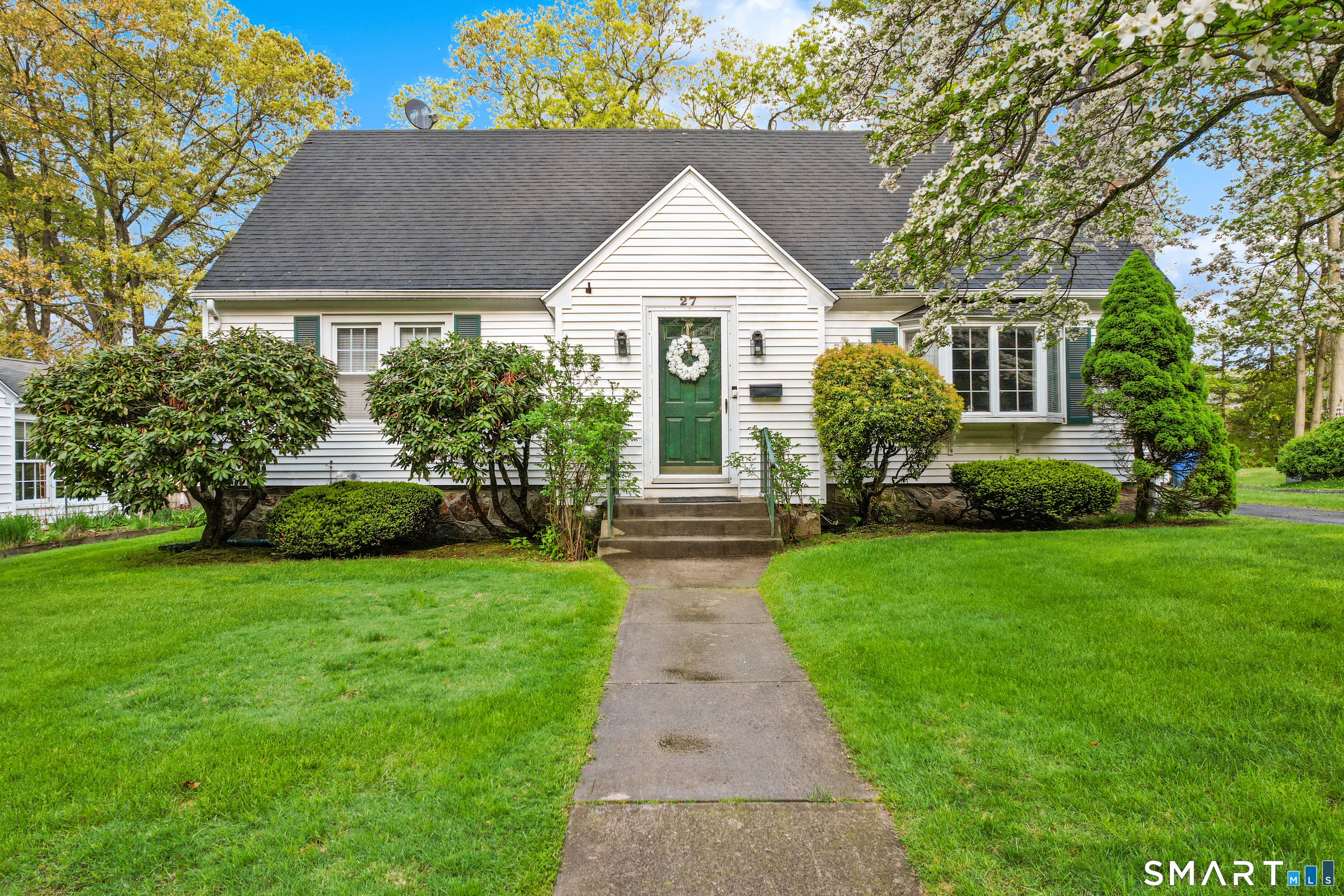 27 Theroux Avenue Waterbury CT 06708