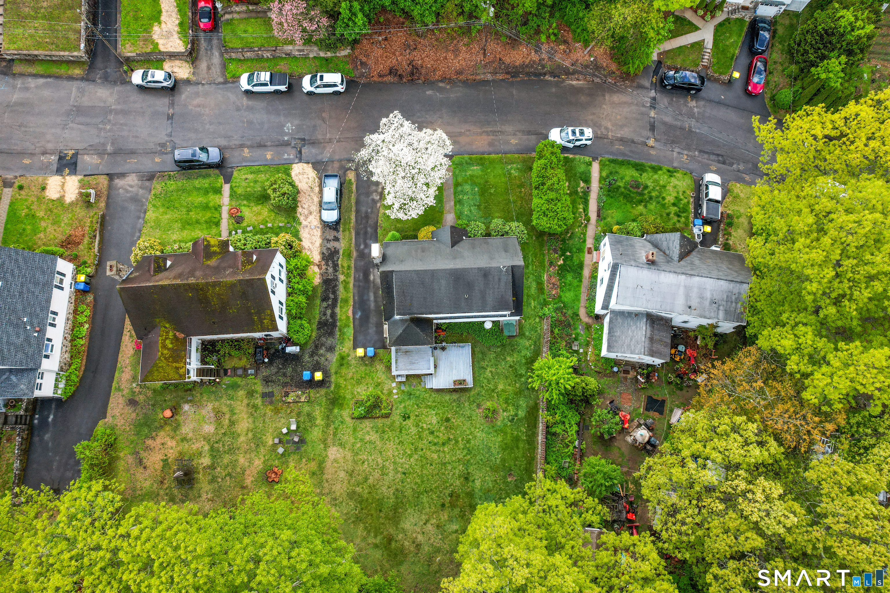 27 Theroux Avenue Waterbury CT 06708