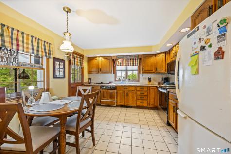 27 Theroux Avenue Waterbury CT 06708
