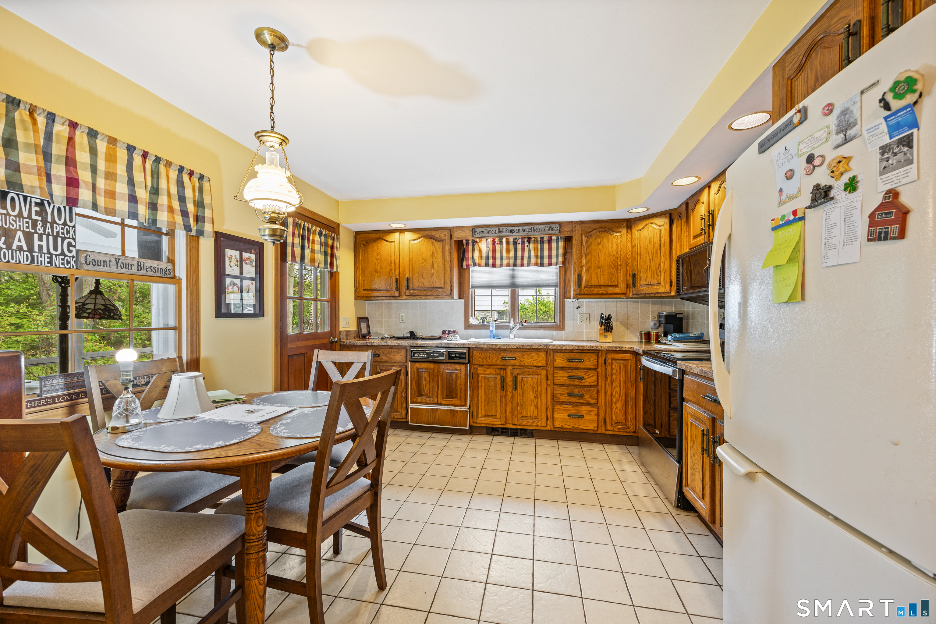 27 Theroux Avenue Waterbury CT 06708