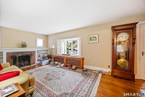 27 Theroux Avenue Waterbury CT 06708