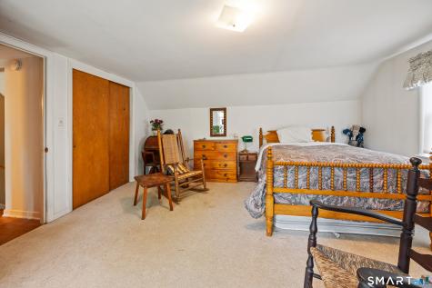 27 Theroux Avenue Waterbury CT 06708
