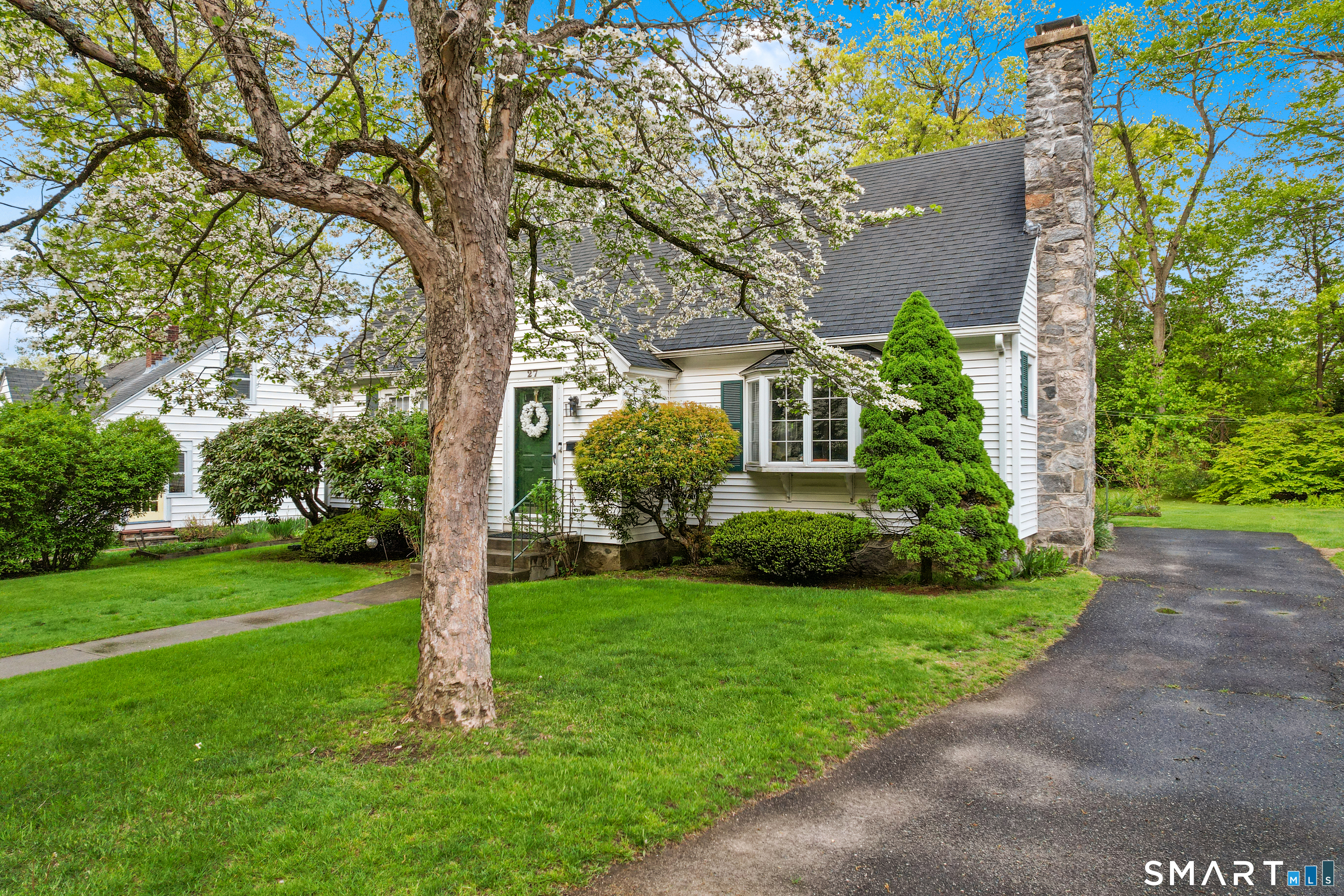 27 Theroux Avenue Waterbury CT 06708