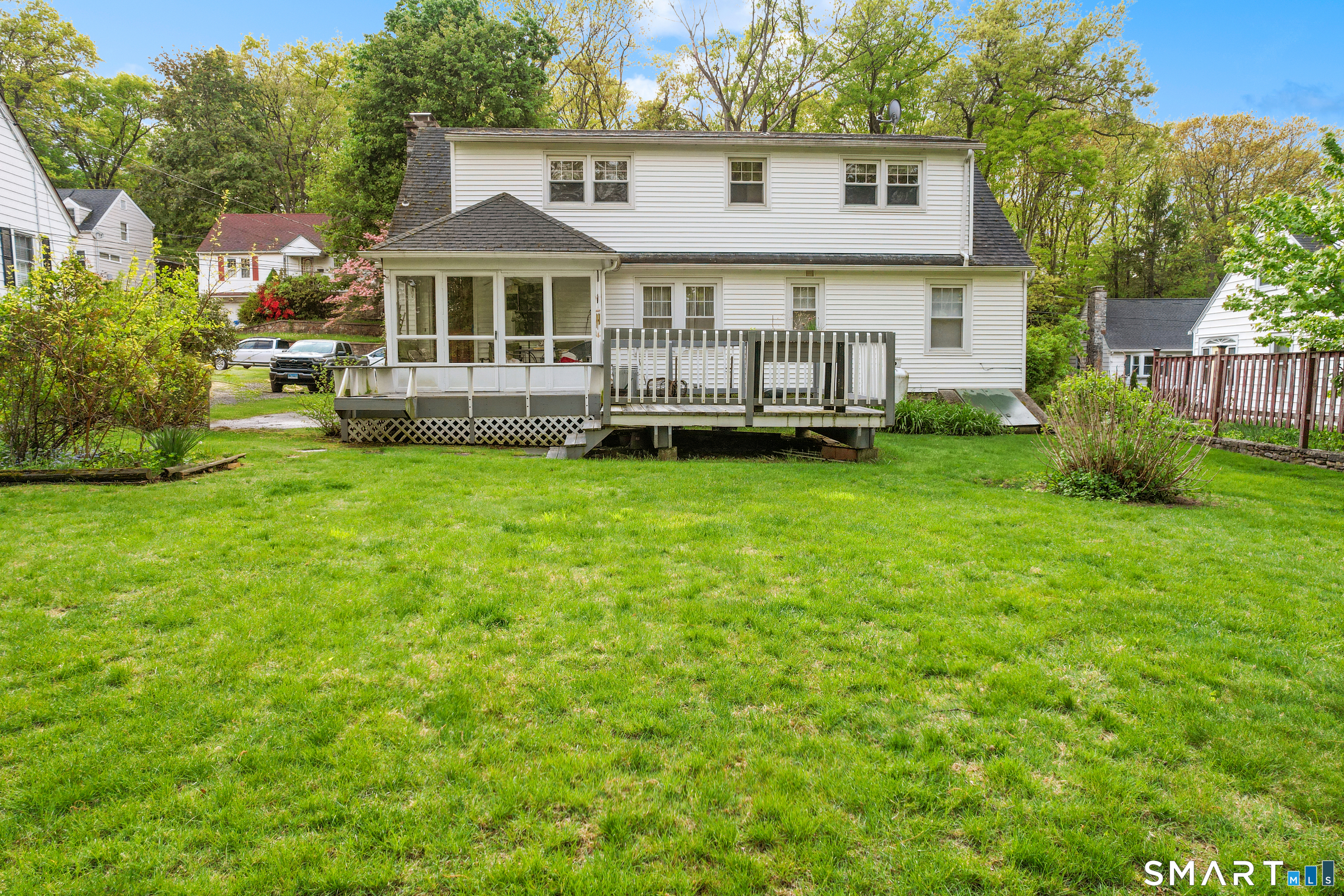 27 Theroux Avenue Waterbury CT 06708