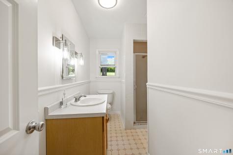 11 Walnut Lane North Branford CT 06472