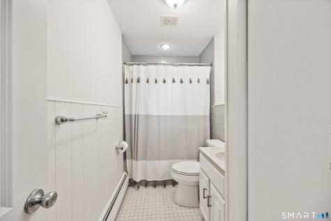 11 Walnut Lane North Branford CT 06472