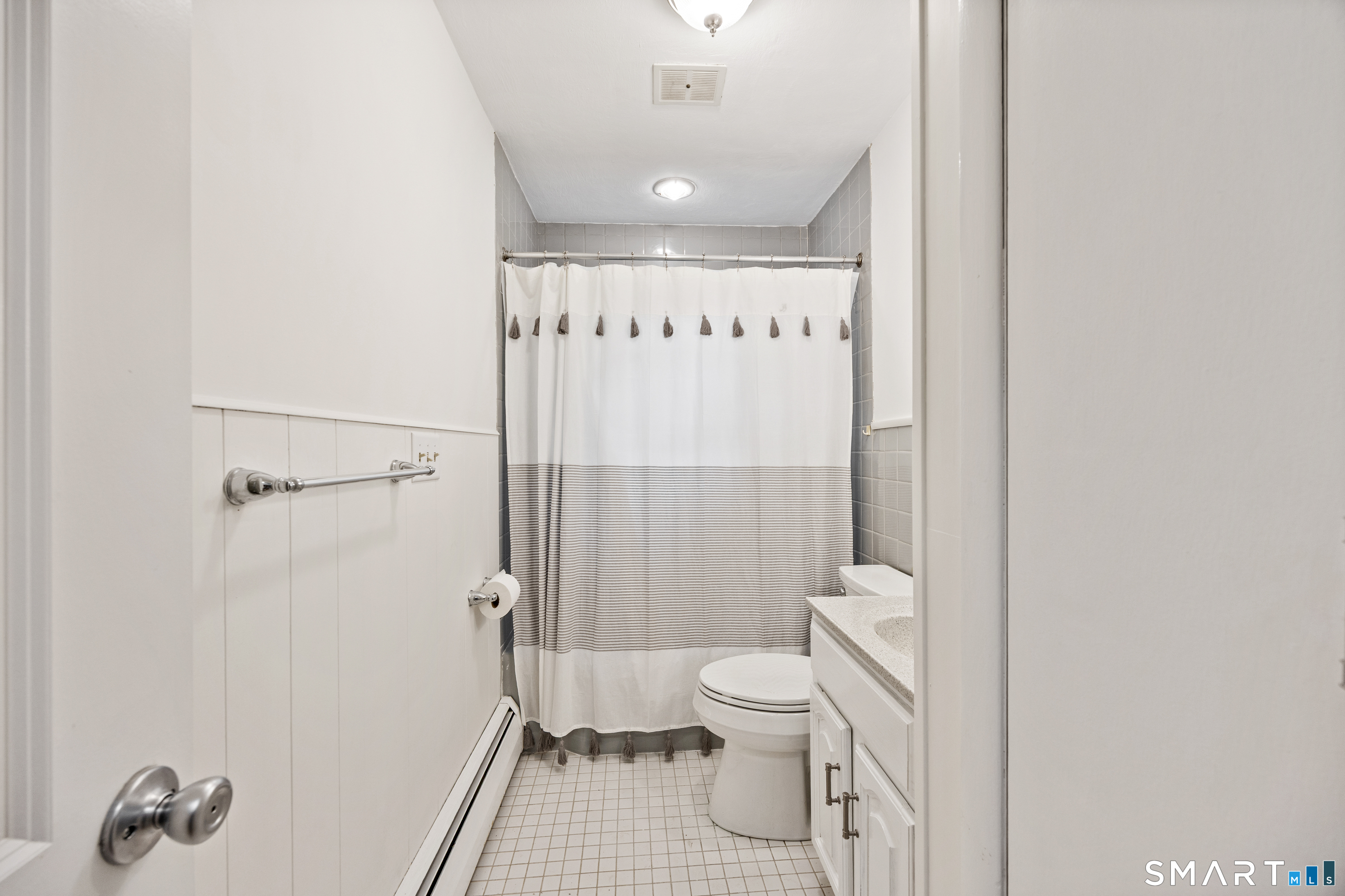 11 Walnut Lane North Branford CT 06472