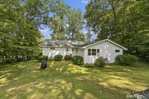 11 Walnut Lane North Branford CT 06472