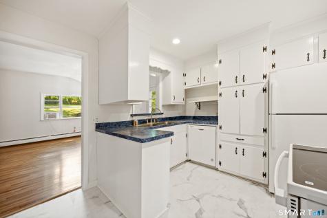 11 Walnut Lane North Branford CT 06472
