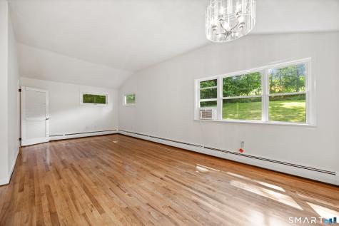 11 Walnut Lane North Branford CT 06472