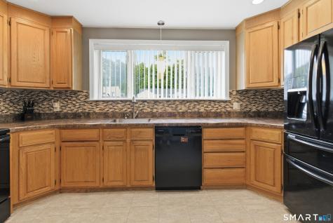 112 Brentwood Road Newington CT 06111