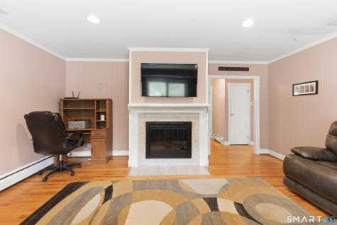 112 Brentwood Road Newington CT 06111