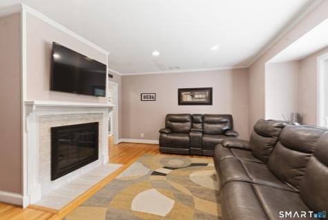 112 Brentwood Road Newington CT 06111