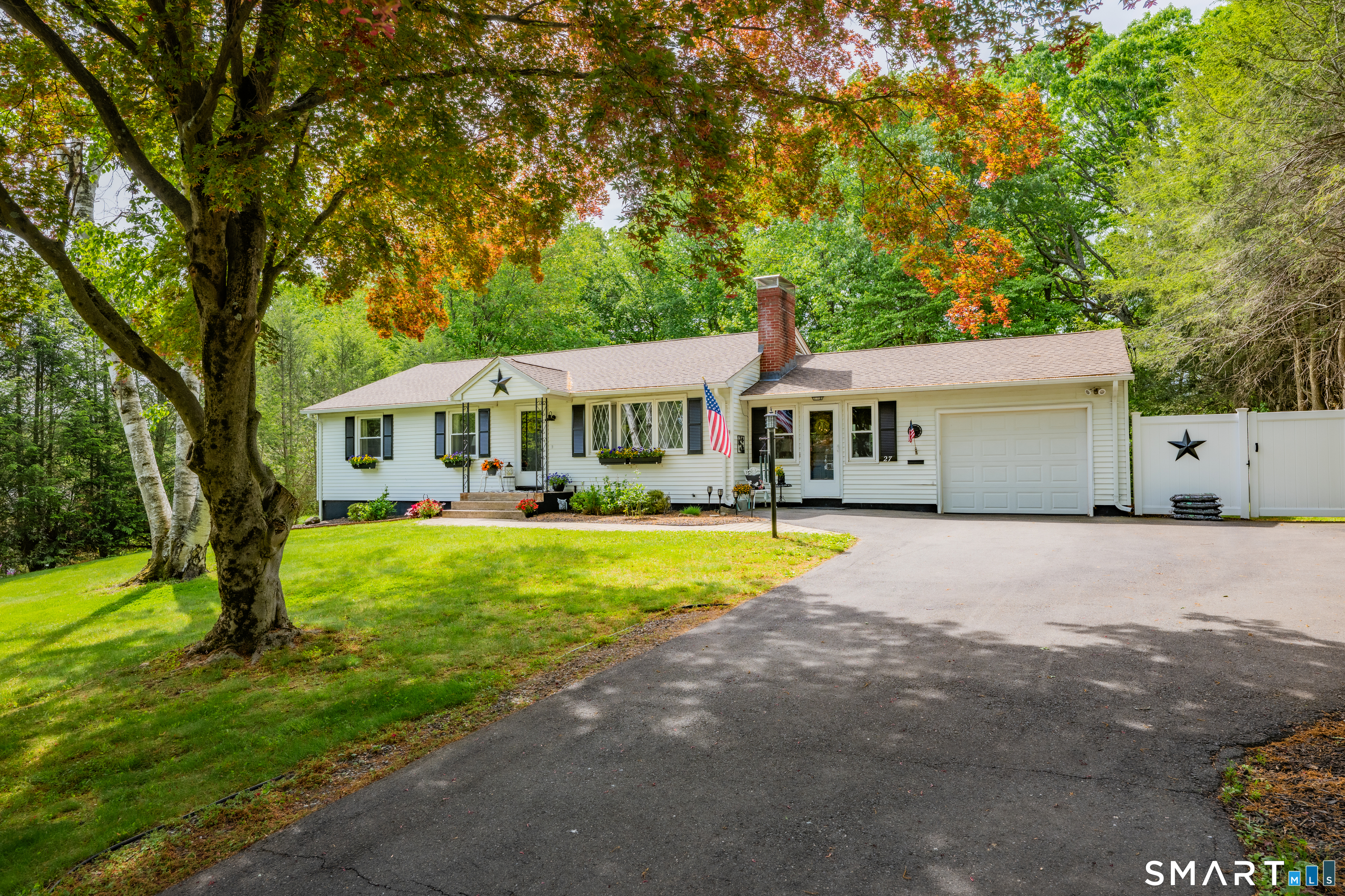 27 Woodcrest Drive Bristol CT 06010