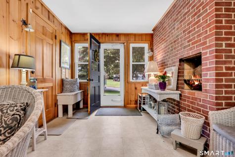 27 Woodcrest Drive Bristol CT 06010