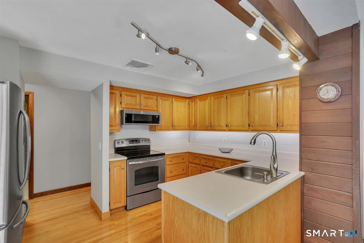 9 Willow Stream Drive Vernon CT 06066
