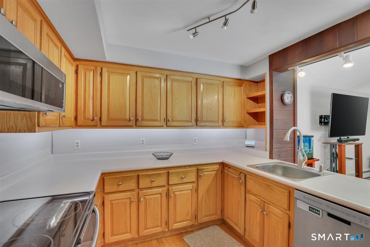 9 Willow Stream Drive Vernon CT 06066