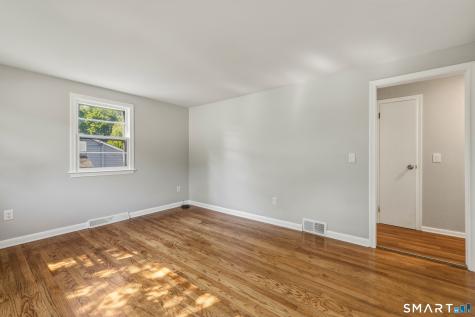 11 Chestnut Street Plymouth CT 06786